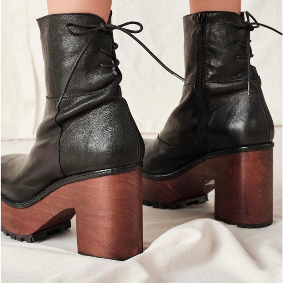 Hard to find! NWOT Free People Kenna Leather Platform Clog Boots /Sexy Back Lace - Picture 4 of 7